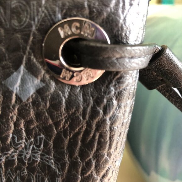 MCM Visetos Medium Liz Reversible Shopper Tote Black - Picture 8 of 11